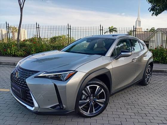 LEXUS UX 300h 2.0 VVT-I HYBRID CVT LEXUS UX 300h 2.0 VVT-I HYBRID CVT
